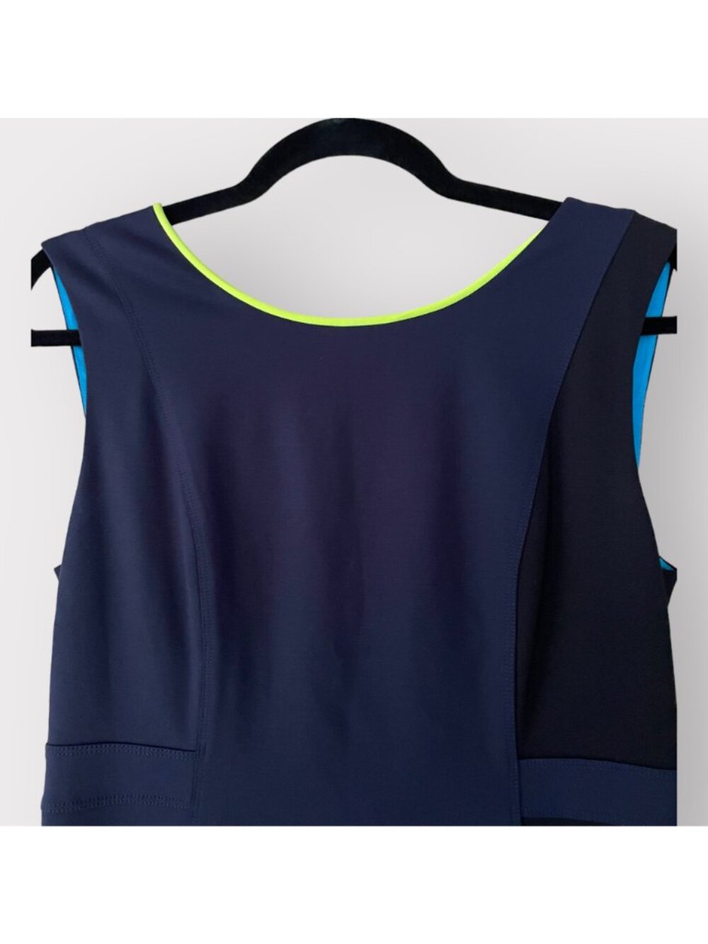 Elie Tahari Size 10 Navy Margot Sleeveless Round Neck Knee Length Sheath Dress - Picture 3 of 11